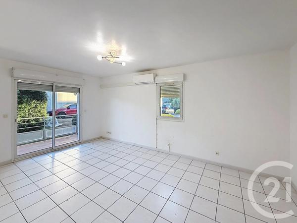 Appartement T3 à vendre  3 pièces - 66,89 m 2   CHATEAURENARD  - 13