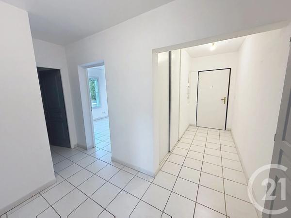 Appartement T3 à vendre  3 pièces - 66,89 m 2   CHATEAURENARD  - 13