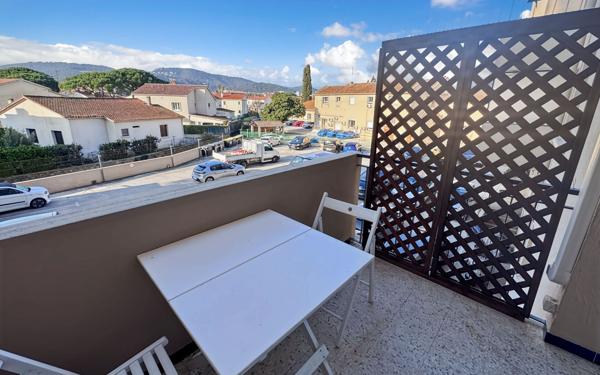 Appartement à vendre    3 pièces •  Hyères