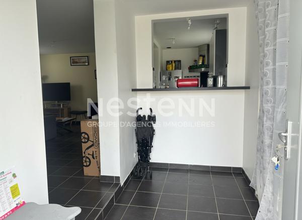 Plain pied, hyper centre ville de Questembert, 70 m² , 2 chambres, jardin au calme