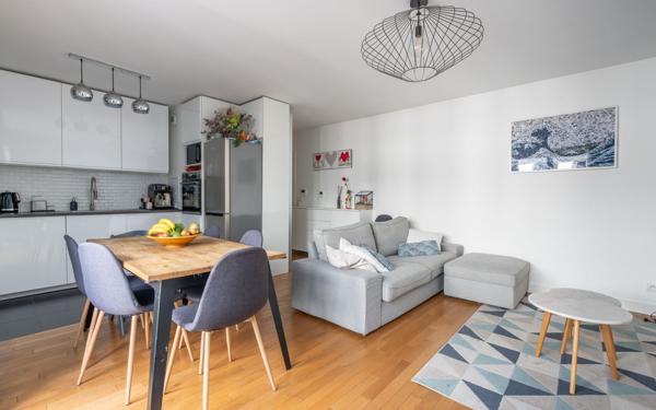 Appartement à vendre    4 pièces • 84 m2 Maisons-Alfort