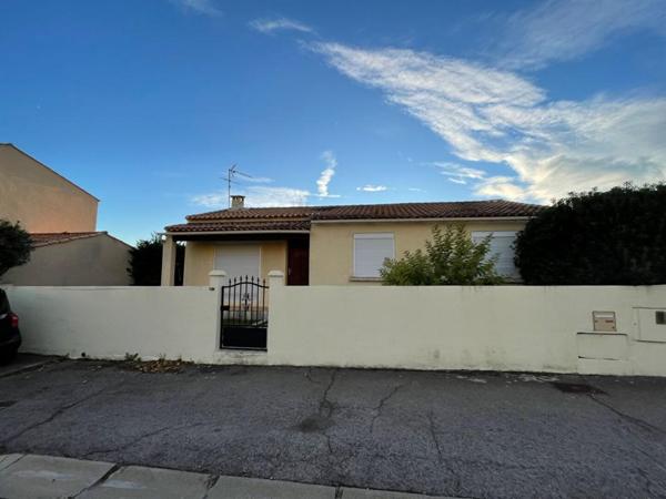 MAISON DE PLAIN PIED DE 95 M² habitable (environ)dont véranda et de 3 chambres , garage de 25 m²(environ) sur 369 m² de terrain? 5 5/