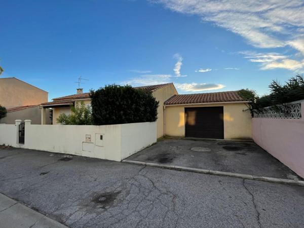 MAISON DE PLAIN PIED DE 95 M² habitable (environ)dont véranda et de 3 chambres , garage de 25 m²(environ) sur 369 m² de terrain? 5 5/