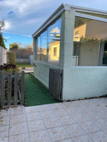 MAISON DE PLAIN PIED DE 95 M² habitable (environ)dont véranda et de 3 chambres , garage de 25 m²(environ) sur 369 m² de terrain? 5 5/