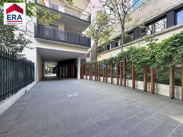 A VENDRE - 2 PIECES 55m² + BALCONS