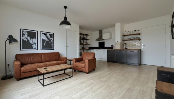 Appartement Corbeil Essonnes 2 pièce(s) 40.90 m2