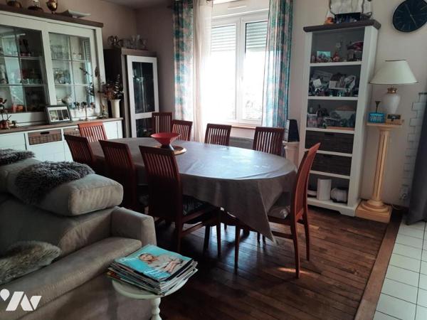 A VENDRE 56 THEIX-NOYALO, bourg de THEIX, maison 3 chambres, jardin 906 m²