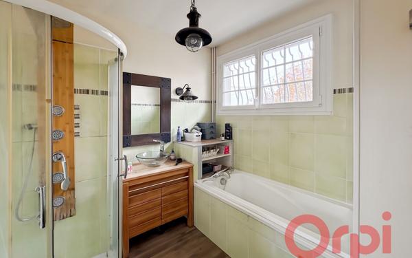 Maison à vendre    6 pièces • 190 m2 La Guerche-sur-l'Aubois