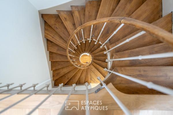 Hotel particulier d’exception avec cour et stationnement