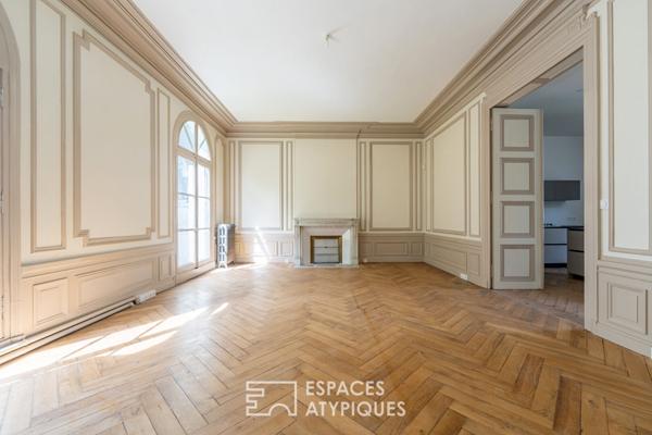 Hotel particulier d’exception avec cour et stationnement