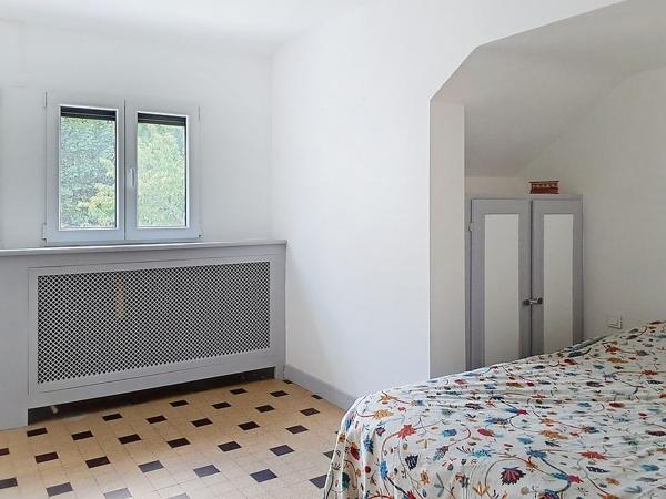 À vendre - Maison, 5 pièces située à Rueil-Malmaison (92500)