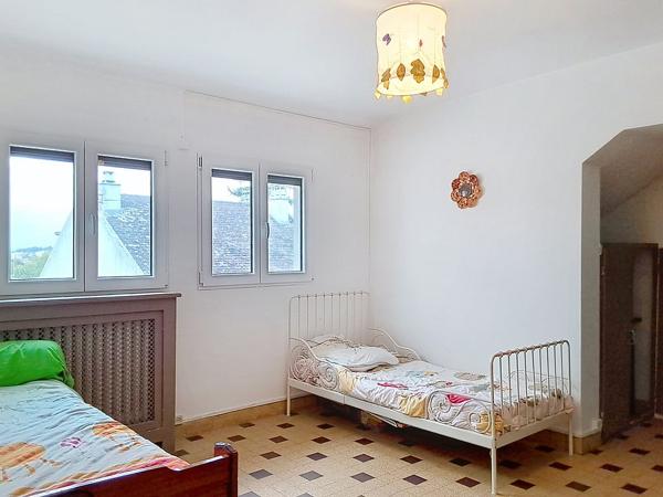 À vendre - Maison, 5 pièces située à Rueil-Malmaison (92500)
