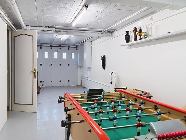 À vendre - Maison, 5 pièces située à Rueil-Malmaison (92500)