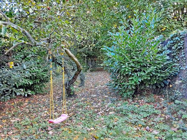 À vendre - Maison, 5 pièces située à Rueil-Malmaison (92500)