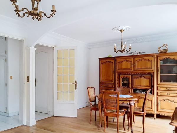 À vendre - Maison, 5 pièces située à Rueil-Malmaison (92500)