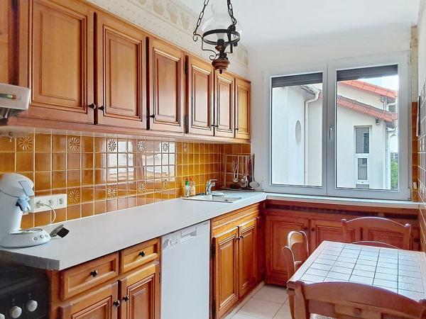 À vendre - Maison, 5 pièces située à Rueil-Malmaison (92500)