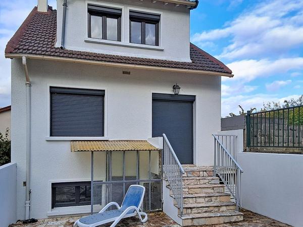 À vendre - Maison, 5 pièces située à Rueil-Malmaison (92500)