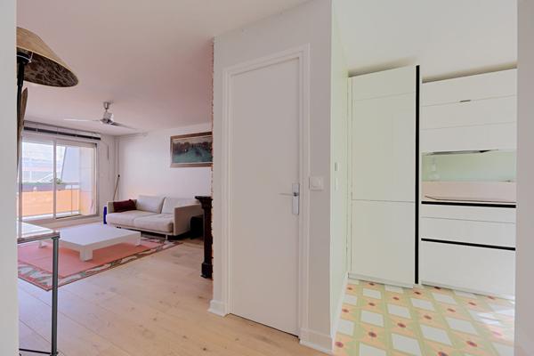 A vendre - Paris 17 : Appartement - 2 pièces - 54m² - balcon, ascenseur, parking - DPE D