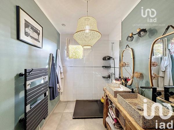 Maison à vendre 4 pièces 126 m² Saint-Mitre-les-Remparts