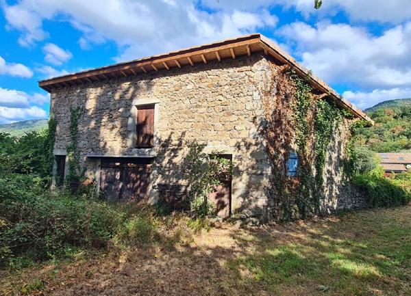 Maison à vendre    2 pièces •  Rocher