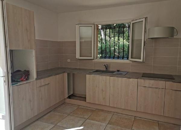 Maison à louer    5 pièces •  Villeneuve-lès-Avignon