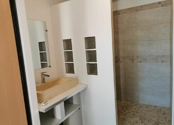 Maison à louer    5 pièces •  Villeneuve-lès-Avignon