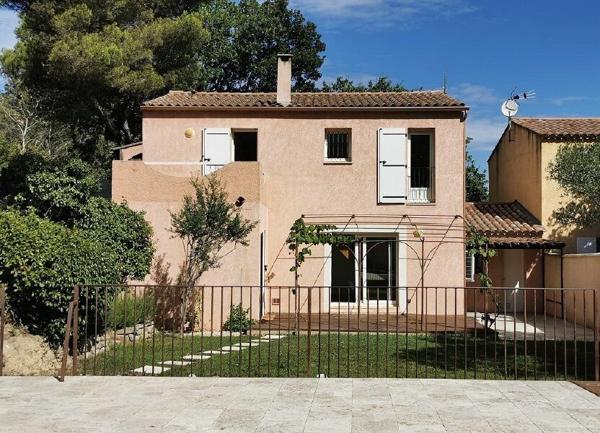 Maison à louer    5 pièces •  Villeneuve-lès-Avignon