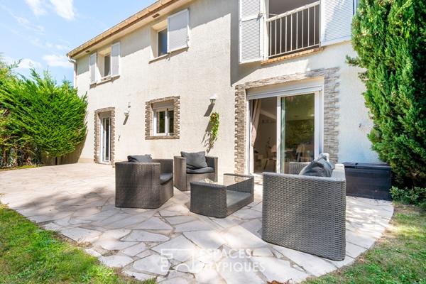 Maison familiale rénovée avec jardin à Green Valley