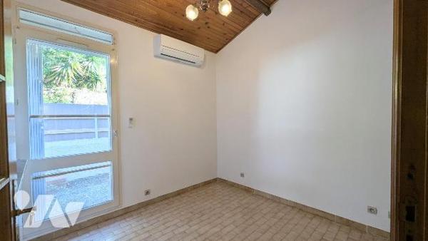 Maison mitoyenne 73 m² plain pied T3 plus mezzanine avec extérieur et garage
