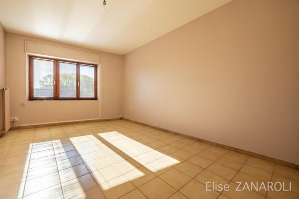 Maison 3 chambres avec jardin, garage et dépendance!