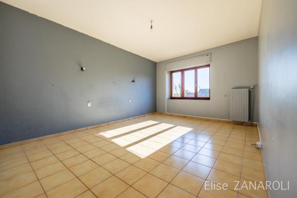 Maison 3 chambres avec jardin, garage et dépendance!