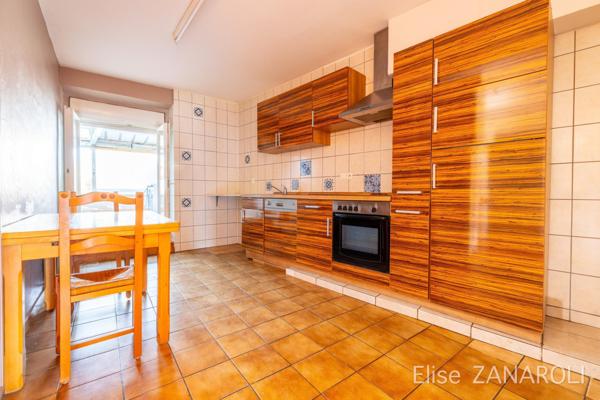 Maison 3 chambres avec jardin, garage et dépendance!