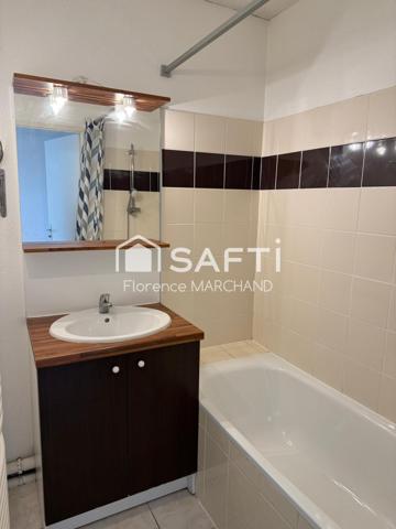 APPT 2 CHAMBRES TERRASSE JARDIN 2 STATIONNEMENTS