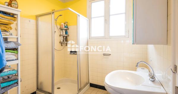 À vendre Maison 6 pièces 87 m² - Sauveterre-de-rouergue 12800