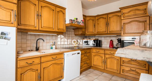 À vendre Maison 6 pièces 87 m² - Sauveterre-de-rouergue 12800