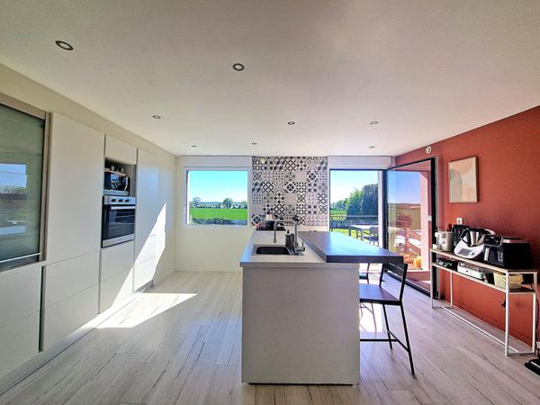 Maison Soeurdres 7 pièce(s) 169 m2