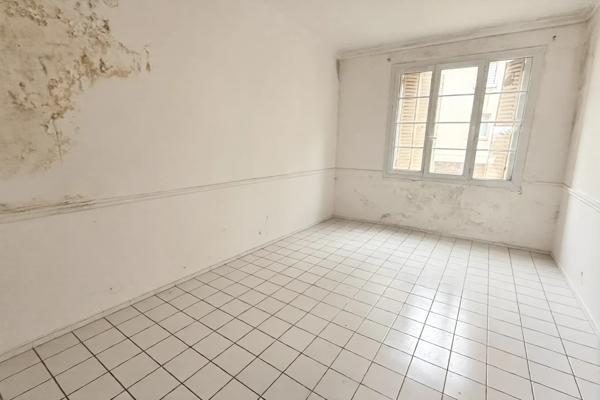 Appartement à rénover 1 er étage