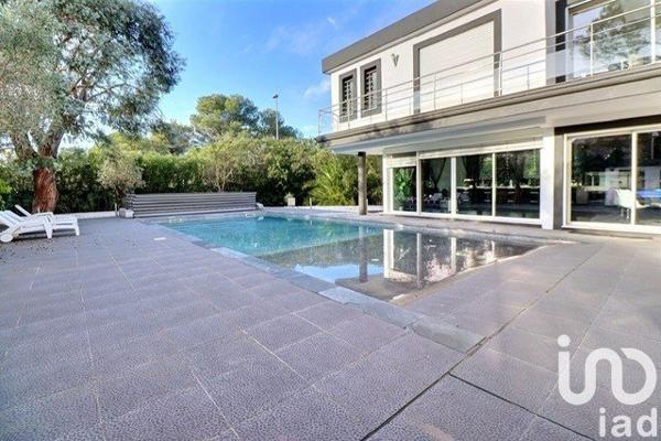 Maison à vendre 7 pièces 279 m² Saint-Raphaël