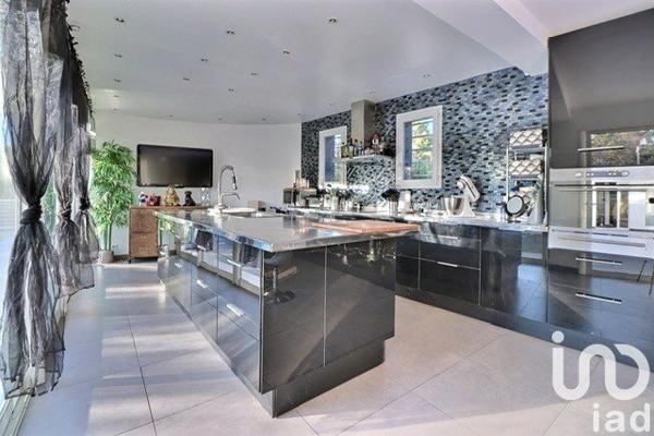 Maison à vendre 7 pièces 279 m² Saint-Raphaël