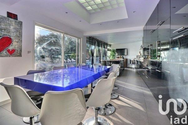 Maison à vendre 7 pièces 279 m² Saint-Raphaël