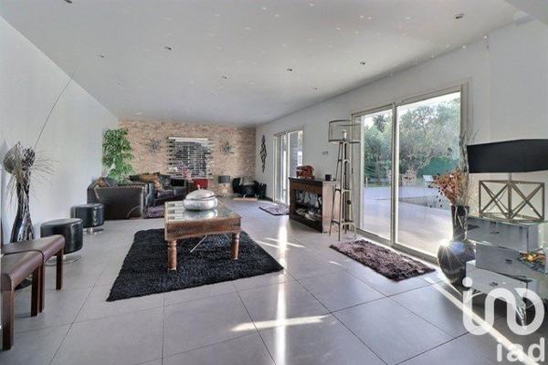 Maison à vendre 7 pièces 279 m² Saint-Raphaël