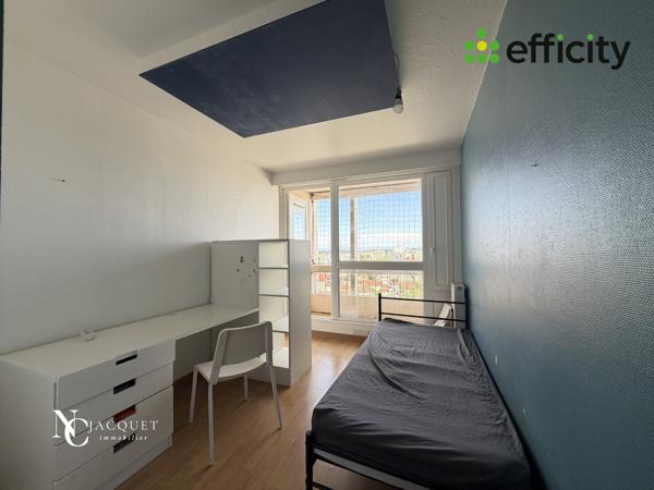 Appartement
         4 pièces
        - 76 m² Exclusivité 235 000 € *