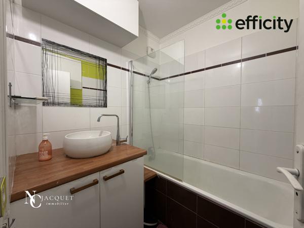 Appartement
         4 pièces
        - 76 m² Exclusivité 235 000 € *