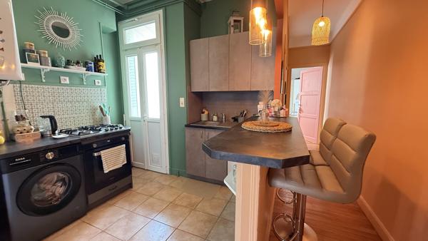Vichy (03200) Appartement T3 dernier étage avec cave et 2 mansardes proche 4 chemins Vichy