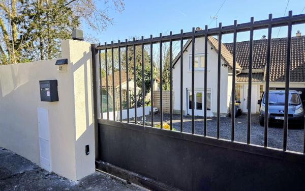 Maison à vendre    5 pièces •  La Ville-du-Bois