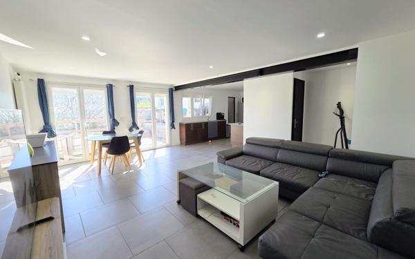 Maison à vendre    5 pièces •  La Ville-du-Bois