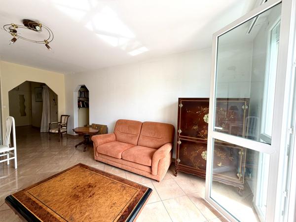 Appartement
         3 pièces
        - 80 m² Exclusivité 549 000 € *