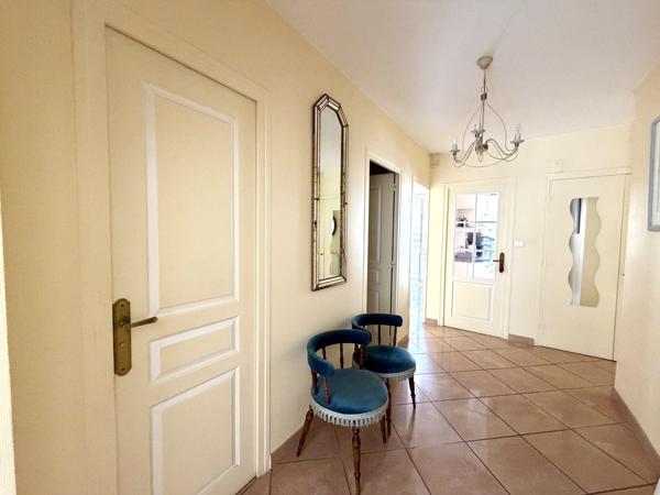 Appartement
         3 pièces
        - 80 m² Exclusivité 549 000 € *