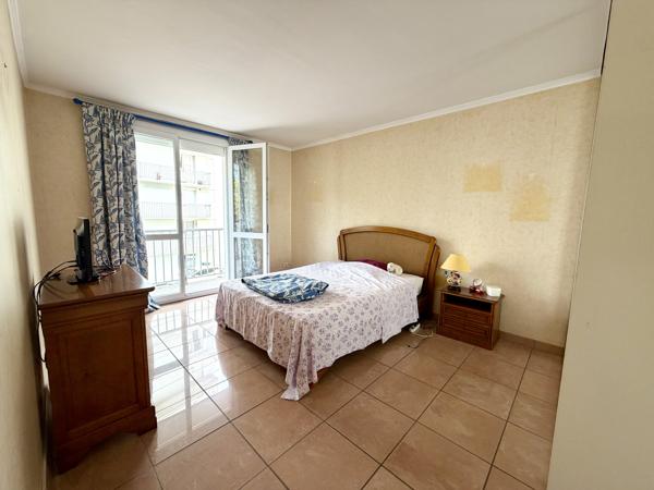 Appartement
         3 pièces
        - 80 m² Exclusivité 549 000 € *