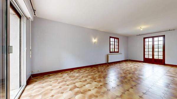 Maison
         5 pièces
        - 131 m² Exclusivité 199 500 € *
